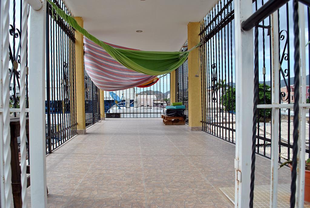 Hostal Santa Maria *